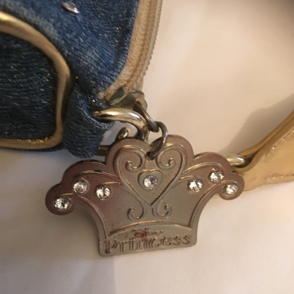 Bundle!! 5/25$ Disney Princess Purse - Picture 3 of 3